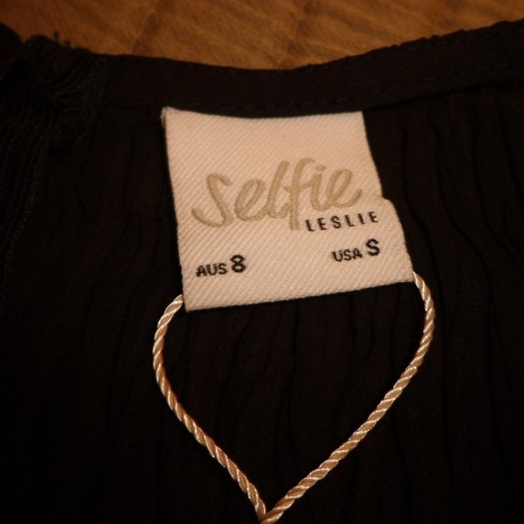 NWT Selfie Leslie Greta Tiered Ruffle Chiffon Long Sleeve Dress S Black - Picture 5 of 16